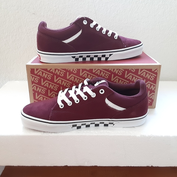 Vans - Picture 3 of 4